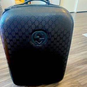 Authentic Beautiful Gucci Carry on luggage